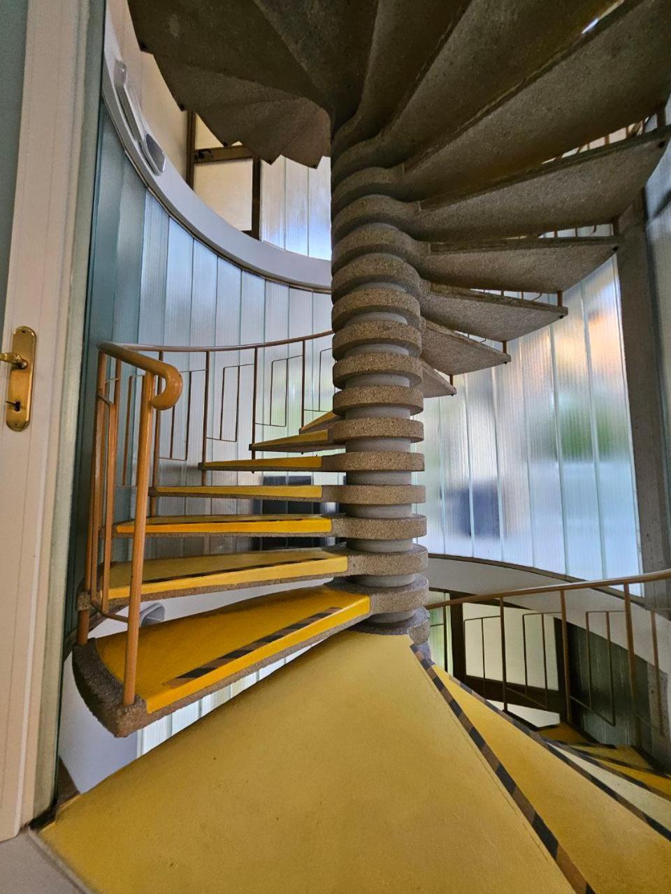 Albergo Nyers ペルージャ エクステリア 写真