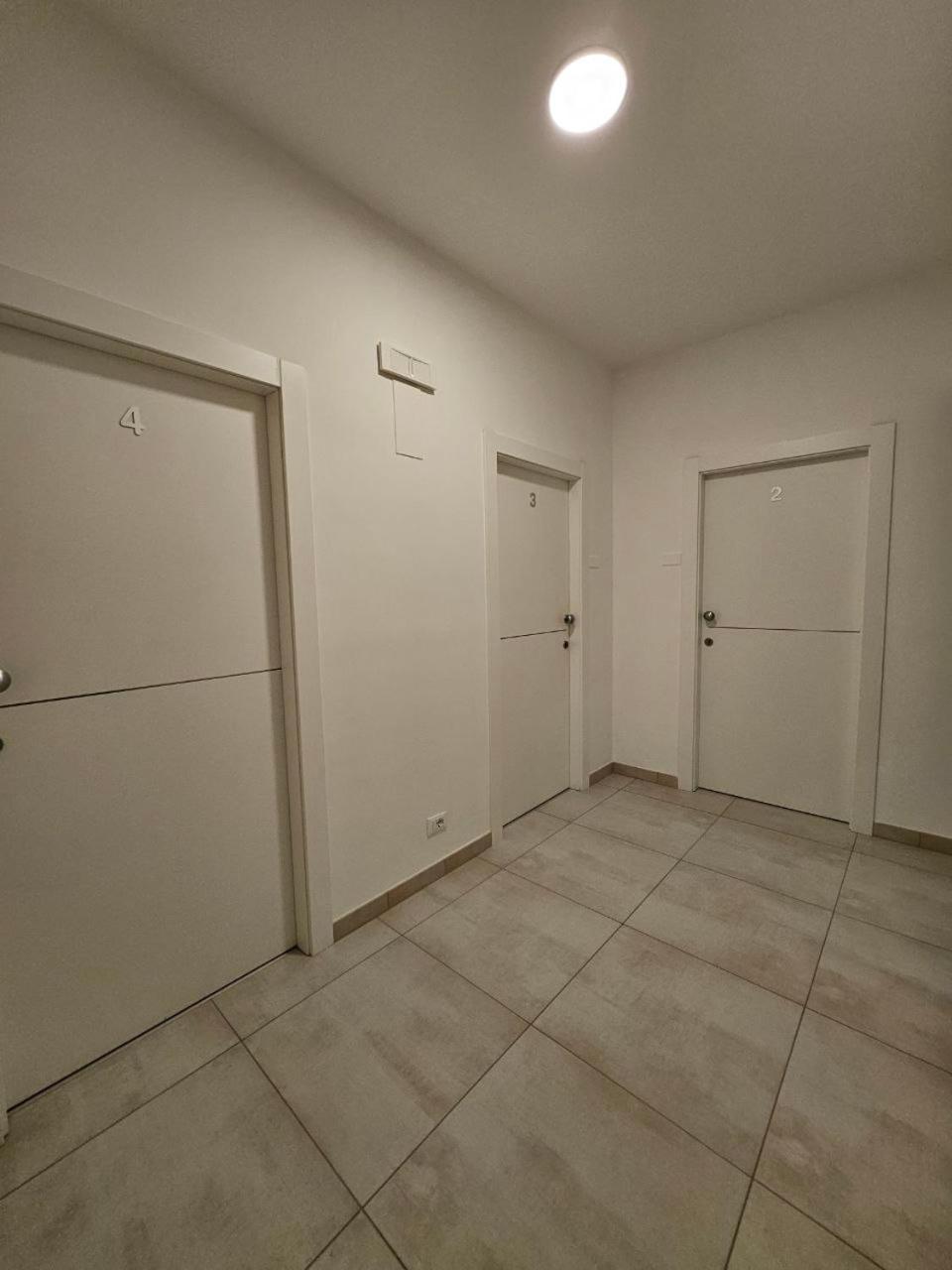 Albergo Nyers ペルージャ エクステリア 写真